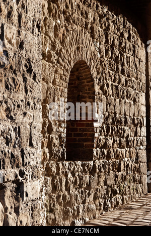 La Porte de Nevers (Nevers Gate) Saint-Valery-Sur-Somme. Das Tor in die Altstadt. Entrez Dans la Cité Médiévale. Stockfoto