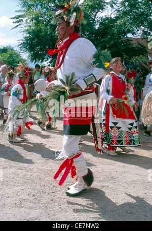 Indianer führen die blauen Mais-Tanz, Santa Clara Pueblo, New Mexico, USA Stockfoto