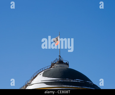 Standarte des Präsidenten der Russischen Föderation winken über den Senat Gebäude der Moskauer Kreml Stockfoto