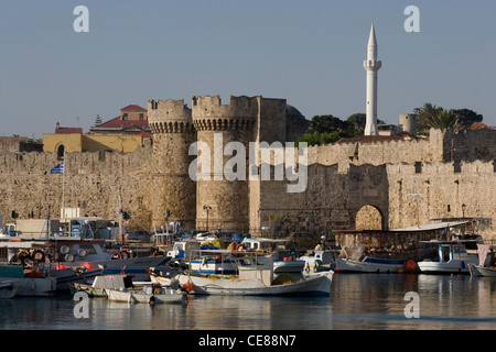 Rhodos: Altstadt - Marine Tor & Hafen Stockfoto