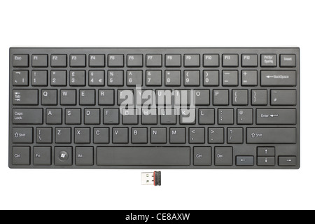 Kleine schlanke Chiclet-drahtlose schwarz Computer-Tastatur und USB-Nano-Funkempfänger Stockfoto