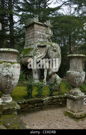 Der Elefant, Parco dei Mostri monumentale Komplex, Bomarzo, Viterbo, Latium, Italien Stockfoto