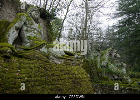 Neptun und die Dragoner, Parco dei Mostri monumentale Komplex, Bomarzo, Viterbo, Latium, Italien Stockfoto