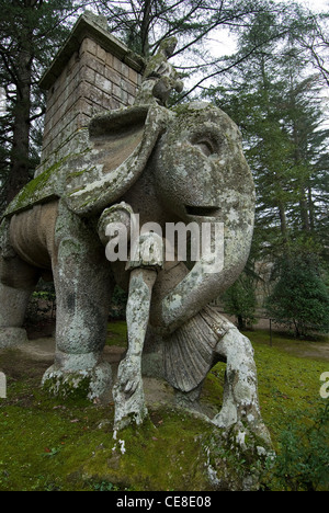 Der Elefant, Parco dei Mostri monumentale Komplex, Bomarzo, Viterbo, Latium, Italien Stockfoto