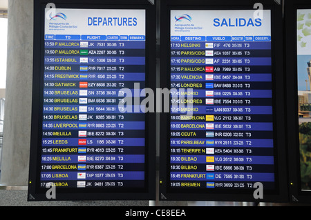 Reiseziel Abfahrtstafeln, Flughafen Malaga, Malaga, Provinz Malaga, Costa Del Sol, Andalusien, Südspanien, Westeuropa. Stockfoto