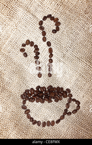 Tasse Kaffee Bohnen Stockfoto