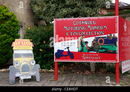 Cotswold Autofahren Museum und Spielzeugsammlung Zeichen, Bourton auf dem Wasser Stockfoto