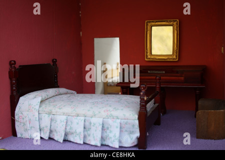 Puppen Haus Schlafzimmer. Stockfoto