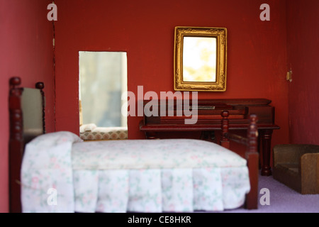 Puppen Haus Schlafzimmer. Stockfoto