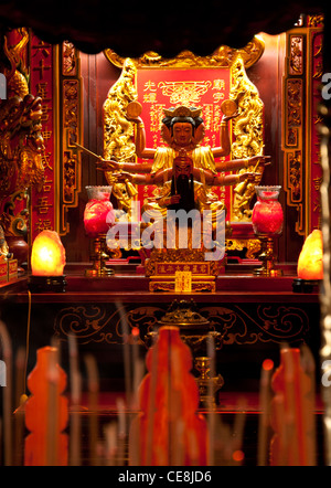 einer der Götter im Sanxia-Tempel Stockfoto