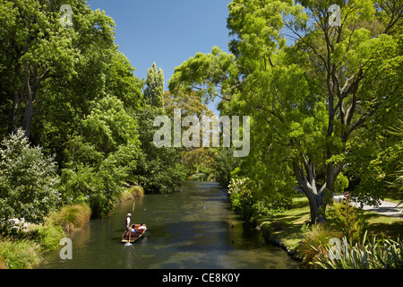 Bootfahren auf dem Avon, Christchurch, Canterbury, Südinsel, Neuseeland Stockfoto