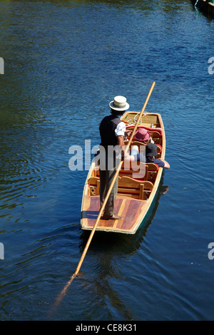 Bootfahren auf dem Avon, Christchurch, Canterbury, Südinsel, Neuseeland Stockfoto