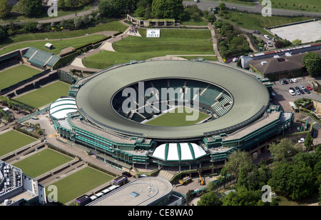 Luftaufnahme des Nr. 1 Hof- und Henman Hill at The All England Tennis Club, Wimbledon, London SW19 Stockfoto