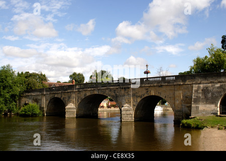 Brücke über die Themse bei Wallingford, Oxfordshire Stockfoto