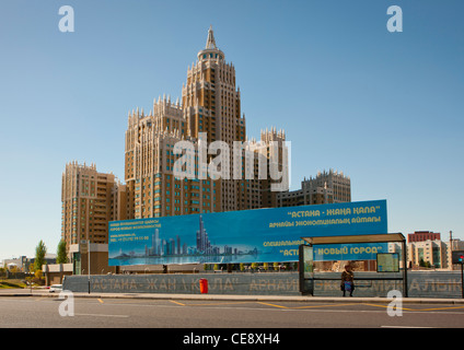 Das Triumph-Gebäude in Astana, Kasachstan Stockfoto