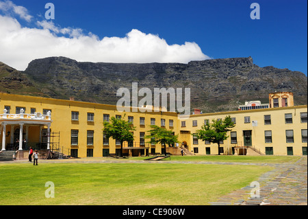 Castle of Good Hope mit dem Tafelberg im Hintergrund, Cape Town, Western Cape, Südafrika Stockfoto