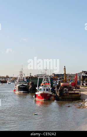 Angelboote/Fischerboote vertäut am Leigh am Meer Stockfoto