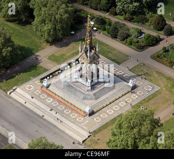 Luftbild der Albert Memorial im Hyde Park in der Nähe von The Albert Hall Stockfoto