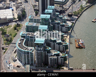 Luftaufnahme der Apartments im Vauxhall Cross, London SE11 Stockfoto