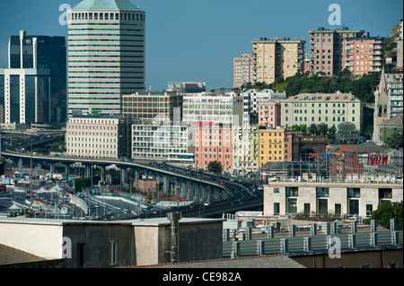 Skyline-Blick von San Benigno. Im modernen Geschäftsviertel von Genua (Italienisch, Genova) Italien Stockfoto