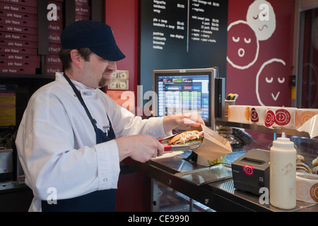 Neu eröffnete australische Bäckereikette, Pie Gesicht in New York Stockfoto