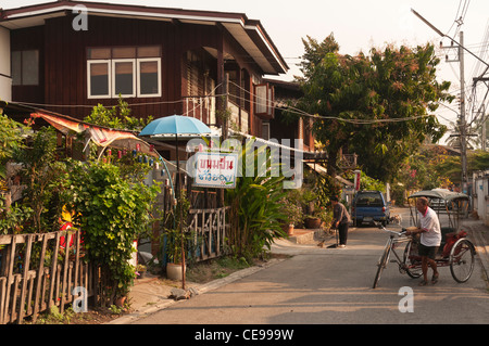 Elk208-1025v Thailand, Chiang Mai, Altstadt, Wohnstraße Stockfoto