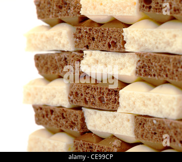 schwarzen und weißen Schokoladenstückchen, Nahaufnahme Stockfoto