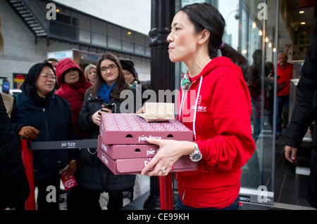 Neu eröffnete australische Bäckereikette, Pie Gesicht in New York Stockfoto