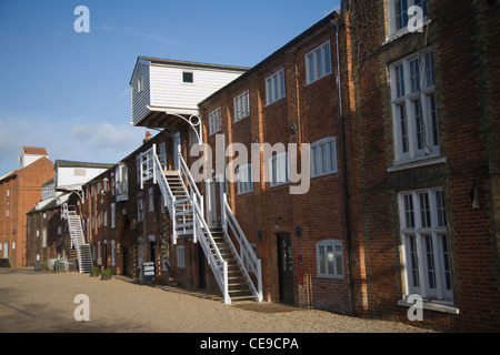 Ehemalige industrielle Maltings umgewandelt zu Wohn- und Geschäfte, Snape Maltings, Suffolk, England Stockfoto