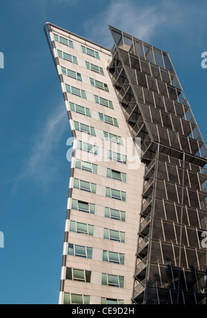 Moderne Schild (Schild) Anhang zum Gasometer B Gebäude in Simmering, Wien (Österreich) Stockfoto