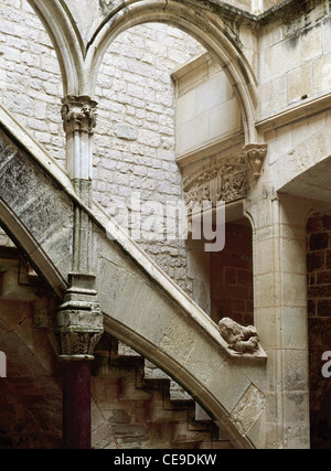 Spanien. Katalonien. Kloster Santes Creus. Königlicher Palast. 14. Jahrhundert. Detail. Aiguamurcia. Stockfoto