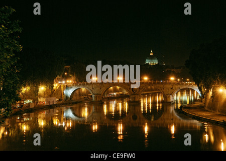 Italia Italien Italie Roma Rom Notte Notturno Ponte Sisto Nacht Nacht Nuit Noche Nocturno Fiume Tiber Brücke Fluss tiber Stockfoto