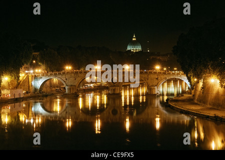 Italia Italien Italie Roma Rom Notte Notturno Ponte Sisto Nacht Nacht Nuit Noche Nocturno Fiume Tiber Brücke Fluss tiber Stockfoto