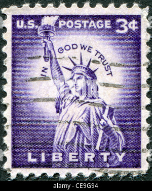 USA - ca. 1954: einen Stempel in den USA gedruckt, zeigt die Freiheitsstatue, ca. 1954 Stockfoto