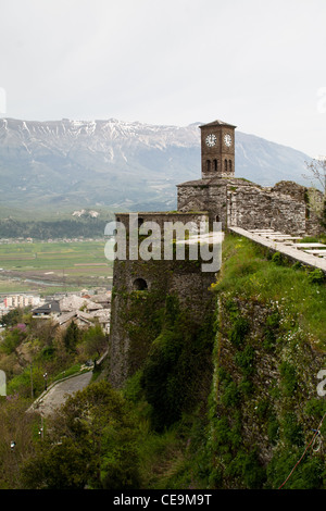 Blick auf die Berge vom Kastle von Gjirokaster, Albanien Stockfoto