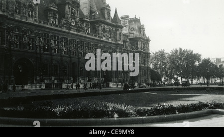 Straßenszene in der Nähe von Hôtel de Ville, Paris in Frankreich nach amerikanischen Befreiung während des zweiten Weltkriegs Stockfoto