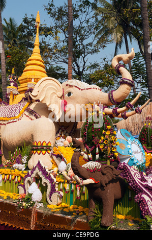 Elk208-1194v Thailand, Chiang Mai, Blumenfest, Schwimmer detail Stockfoto