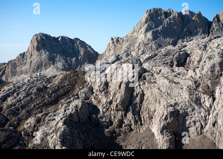 Blick auf die Cabana Veronica Berghütte in den Picos de Europa Stockfoto