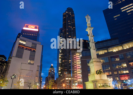 Kolumbus-Denkmal gegenüber dem Time Warner Center und CNN, New York Stockfoto