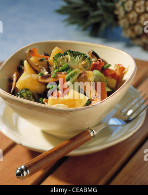 Chinesische Vegetabels süß - sauer aus dem wok Stockfoto