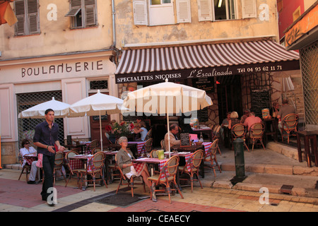 Cafe, Altstadt Vieux Nice, Nizza, französische Riviera, Alpes Maritimes, Provence, Cote d Azur, Frankreich, Europa Stockfoto