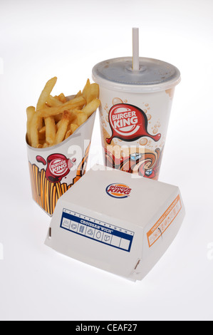 Burger King essen Pommes frites, Tendercrisp Chicken Sandwich und Soda auf weißem Hintergrund Ausschnitt. USA Stockfoto