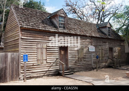 Hölzerne historische Gebäude von Vino Del Grotte Kellerei, St. George Street, St. Augustine, Florida, Vereinigte Staaten, USA, Nordamerika Stockfoto