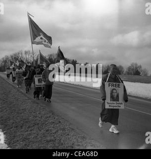 Tibetische Aktivisten März in Indiana für Unabhängigkeit Tibets im Winter 2003 Mönche Stockfoto