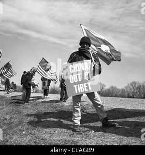 Tibetische Aktivisten März in Indiana für Unabhängigkeit Tibets im Winter 2003 Mönche Stockfoto