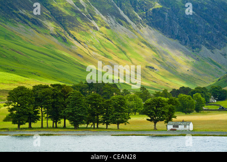 Cumbria Buttermere Lake District UK White Painted Char Cottage Buttermere Lake District National Park Buttermere Cumbria England UK GB Europa Stockfoto