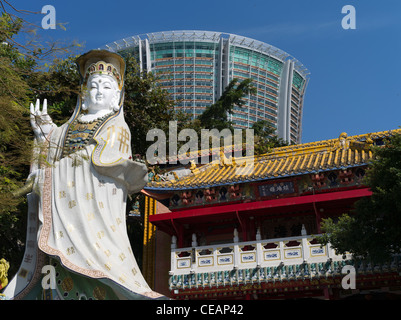 dh Kwun Yam Schrein Statue REPULSE BAY HONG KONG Chinesisch taoistische Mosaik Statuen Gnade Göttin Tempel daoistische Götter china mazu tao gott Kunst Stockfoto