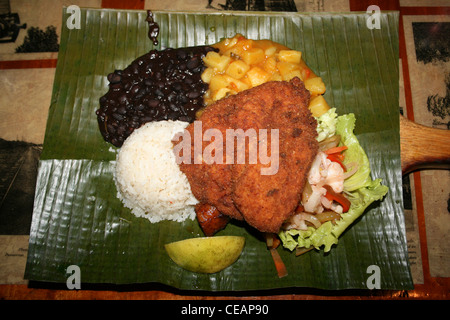 Casado Con Pescado - ein traditionelles Costa Rica Gericht Stockfoto