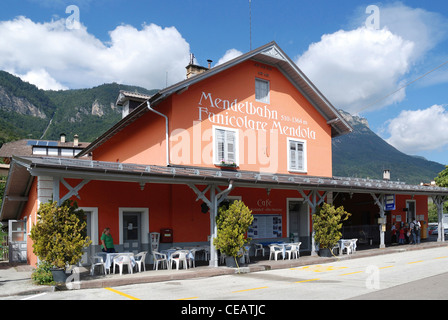 Standseilbahn Mendel von Kaltern in Südtirol. Stockfoto