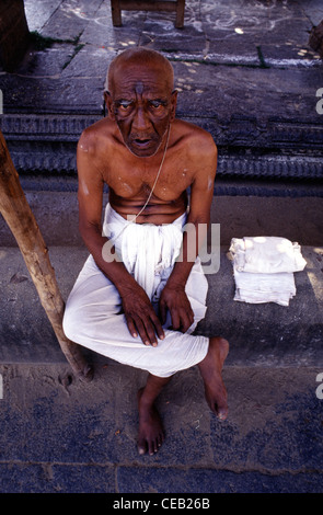 Ein Hindu Anhänger mit Tilaka Markierung in Tamil Nadu, Indien Stockfoto